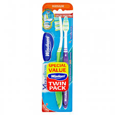 Wisdom Extra Clean Medium Twin Toothbrush